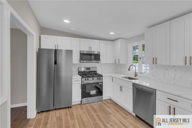 10 Harrison Street, Sayreville, NJ 08872