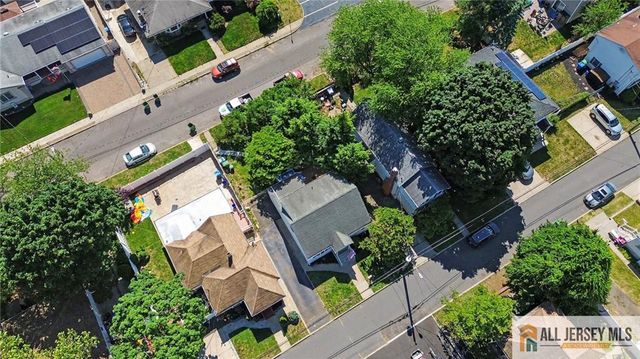 10 Harrison Street, Sayreville, NJ 08872