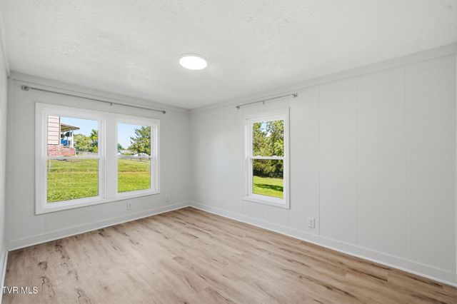 107 Hughes Lane, Johnson City, TN 37601
