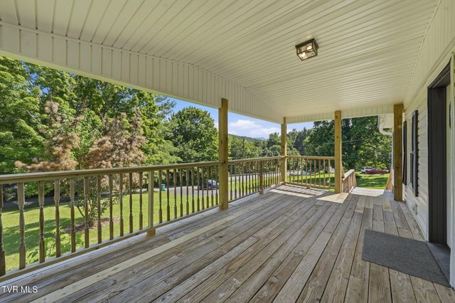 107 Hughes Lane, Johnson City, TN 37601
