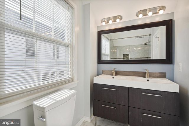 5817 GREENTREE RD, Bethesda, MD 20817