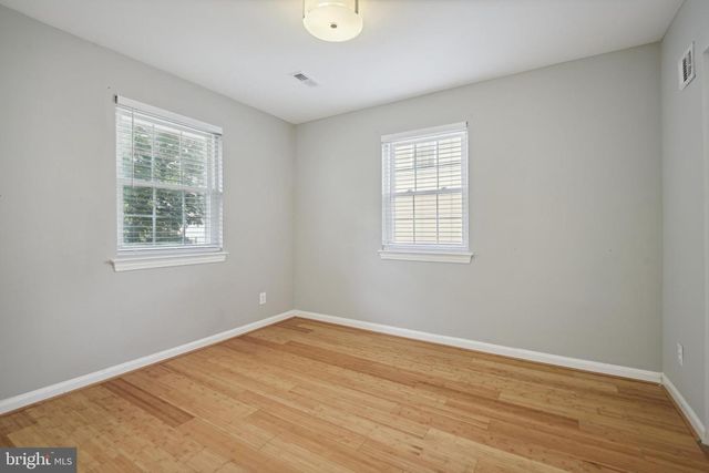 5817 GREENTREE RD, Bethesda, MD 20817