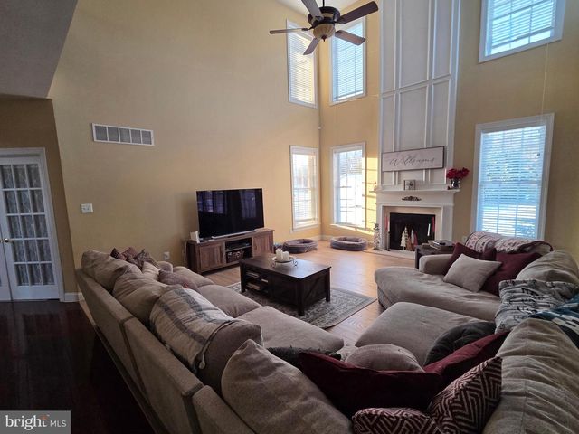 1 HARVEST DR, Pittsgrove, NJ 08318