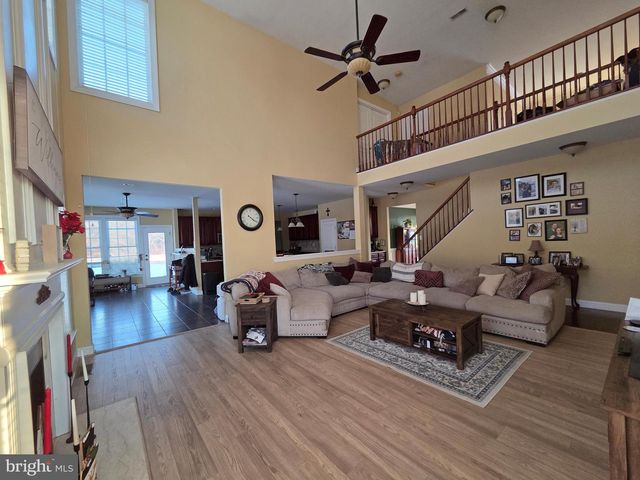 1 HARVEST DR, Pittsgrove, NJ 08318