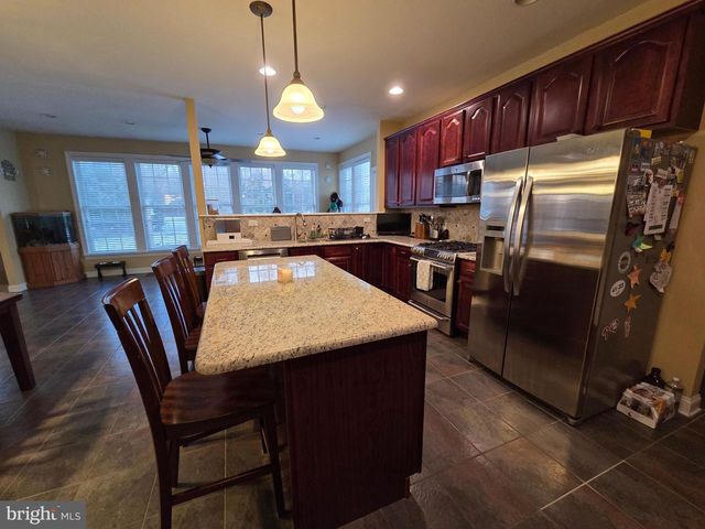 1 HARVEST DR, Pittsgrove, NJ 08318