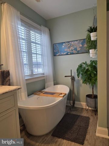 1 HARVEST DR, Pittsgrove, NJ 08318