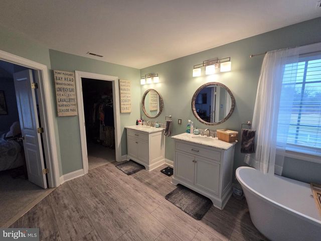 1 HARVEST DR, Pittsgrove, NJ 08318