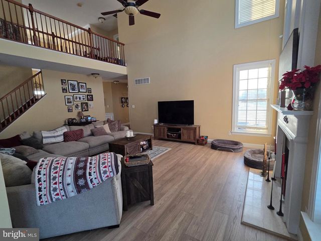 1 HARVEST DR, Pittsgrove, NJ 08318