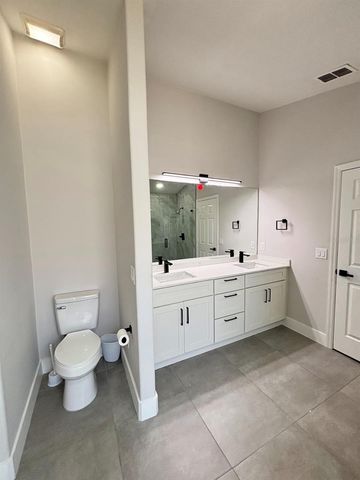 2521 ONEIDA LOOP, Kissimmee, FL 34747