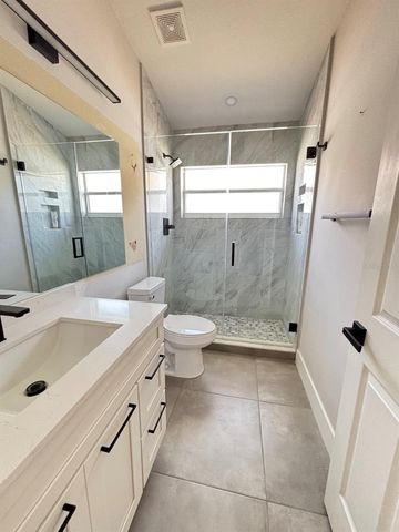 2521 ONEIDA LOOP, Kissimmee, FL 34747