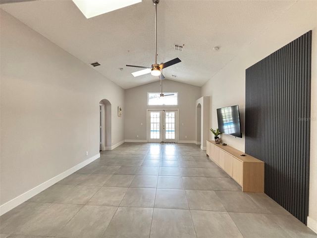2521 ONEIDA LOOP, Kissimmee, FL 34747