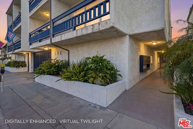 320 Hermosa Avenue 102, Hermosa Beach, CA 90254