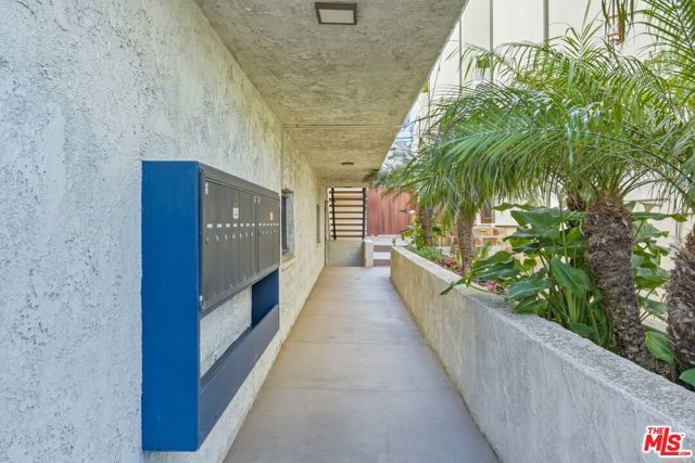 320 Hermosa Avenue 102, Hermosa Beach, CA 90254