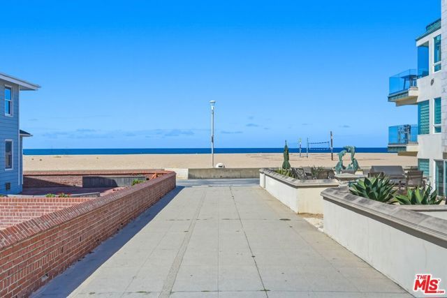 320 Hermosa Avenue 102, Hermosa Beach, CA 90254