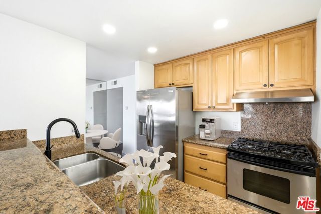 320 Hermosa Avenue 102, Hermosa Beach, CA 90254