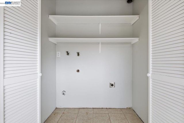 2465 Arf Ave, Hayward, CA 94545