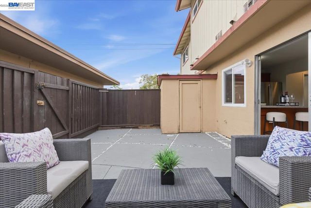 2465 Arf Ave, Hayward, CA 94545