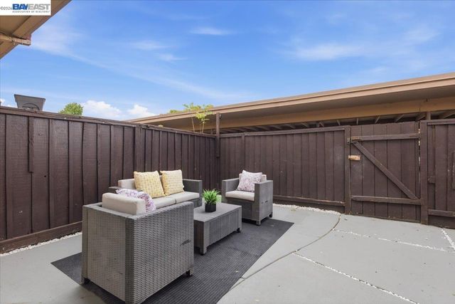 2465 Arf Ave, Hayward, CA 94545
