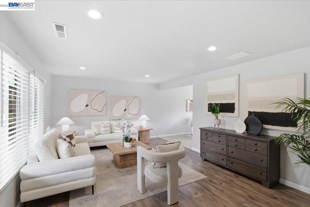2465 Arf Ave, Hayward, CA 94545