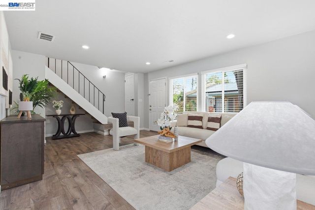 2465 Arf Ave, Hayward, CA 94545