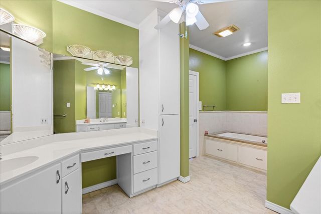 206 N Bouldin Street, Hamilton, TX 76531