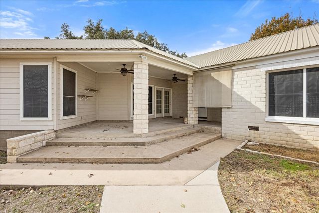 206 N Bouldin Street, Hamilton, TX 76531