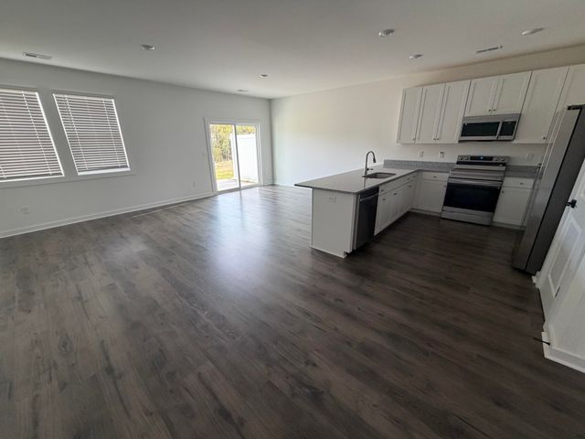 1294 Westgate Village Drive, Spartanburg, SC 29301