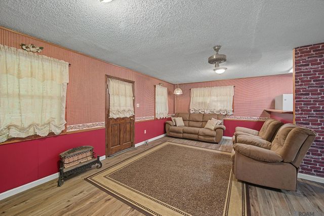 10466 Hughes Rd, Denham Springs, LA 70706
