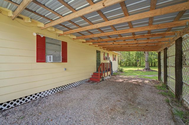 10466 Hughes Rd, Denham Springs, LA 70706