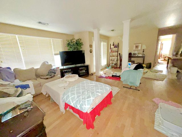 445 Midway Road, Medford, OR 97501