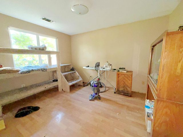 445 Midway Road, Medford, OR 97501