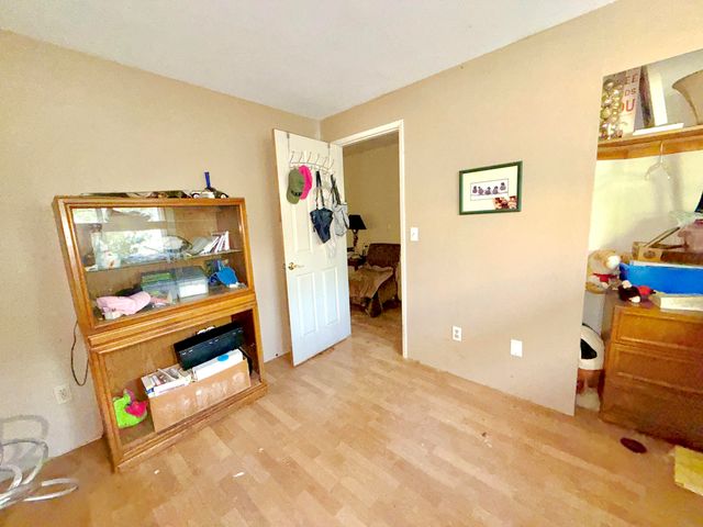 445 Midway Road, Medford, OR 97501