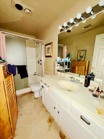 445 Midway Road, Medford, OR 97501