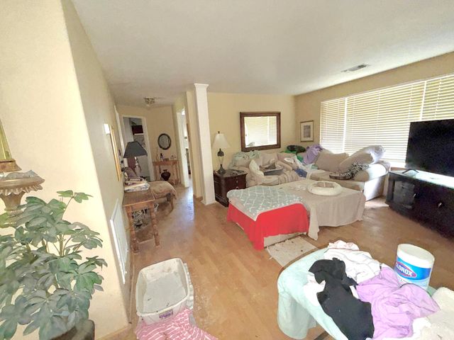 445 Midway Road, Medford, OR 97501