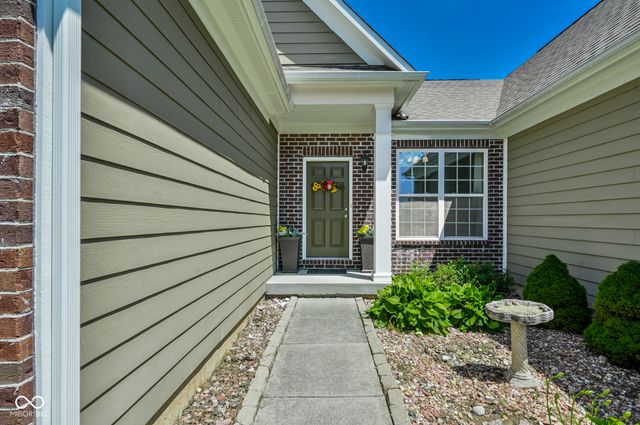 13848 Fieldcrest Drive, Mccordsville, IN 46055