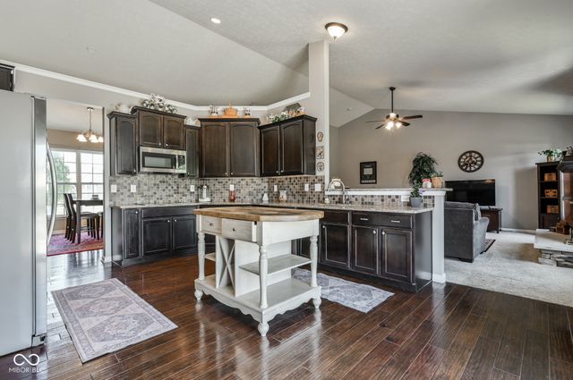 13848 Fieldcrest Drive, Mccordsville, IN 46055