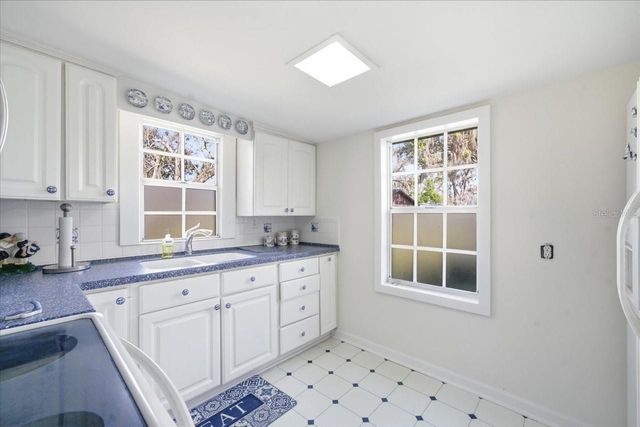 19513 DEER LAKE ROAD, Lutz, FL 33548