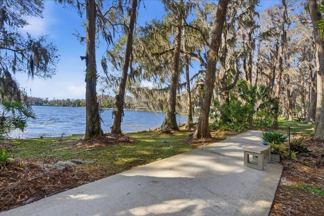 19513 DEER LAKE ROAD, Lutz, FL 33548