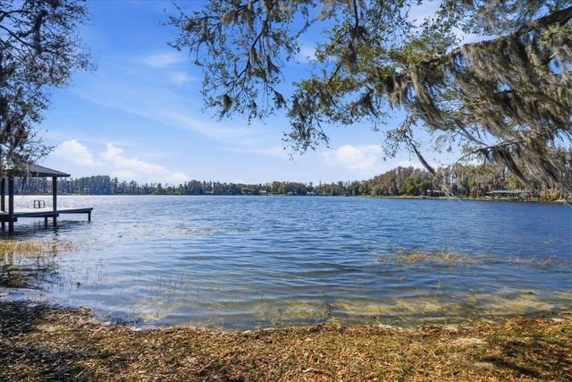 19513 DEER LAKE ROAD, Lutz, FL 33548