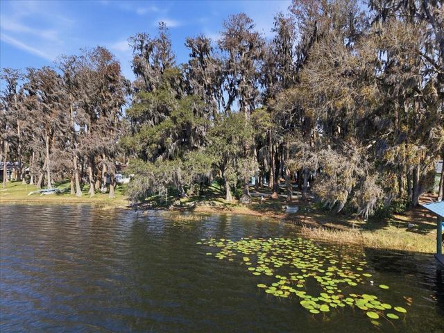 19513 DEER LAKE ROAD, Lutz, FL 33548