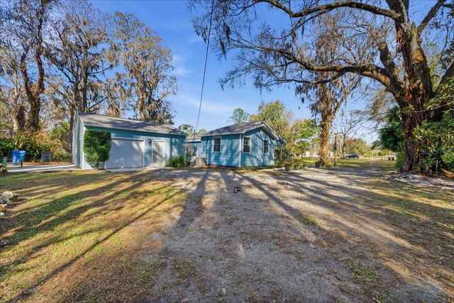 19513 DEER LAKE ROAD, Lutz, FL 33548