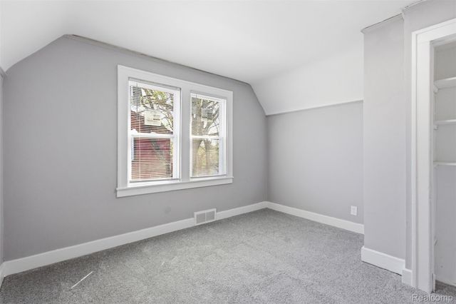 15881 Winthrop Street, Detroit, MI 48227