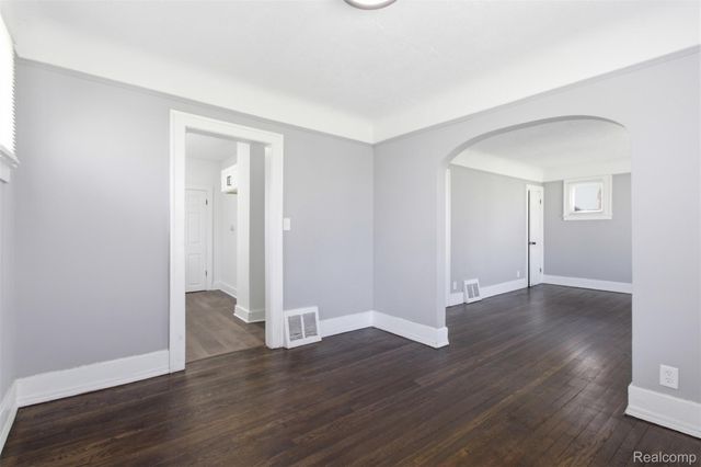 15881 Winthrop Street, Detroit, MI 48227