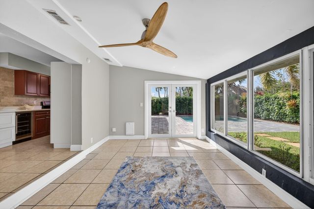 4781 NE 4th Avenue, Oakland Park, FL 33334