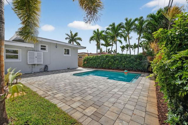 4781 NE 4th Avenue, Oakland Park, FL 33334