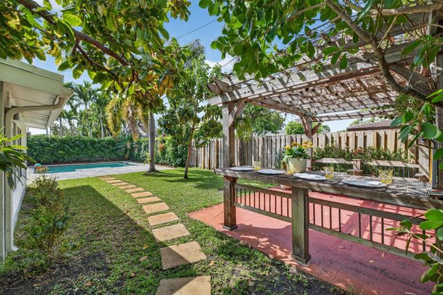 4781 NE 4th Avenue, Oakland Park, FL 33334