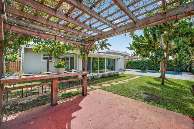 4781 NE 4th Avenue, Oakland Park, FL 33334