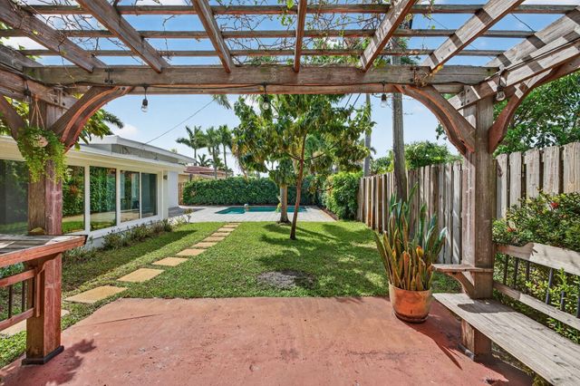 4781 NE 4th Avenue, Oakland Park, FL 33334