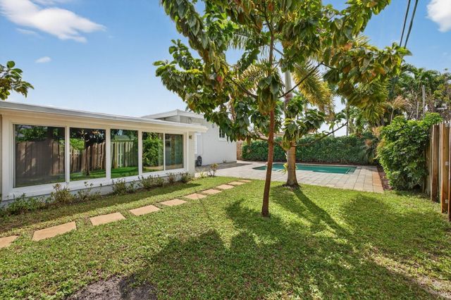 4781 NE 4th Avenue, Oakland Park, FL 33334