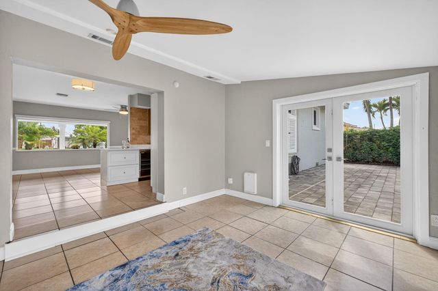 4781 NE 4th Avenue, Oakland Park, FL 33334